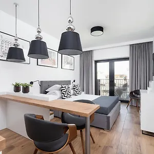  Apartament Cozy With A Balcony - Rajska 3 Street